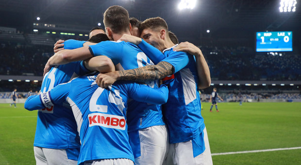 Il Napoli ritrova tifosi e vittoria: 1-0 alla Lazio, Insigne re di coppe!