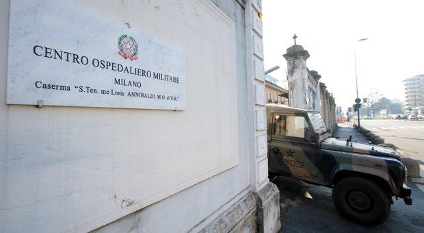 Coronavirus a Milano, Lega: «Sala chiuda le scuole». Il sindaco: no allarmismi. Anziano positivo al San Raffaele