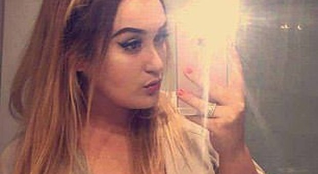 Londra, ragazza di 21 anni risulta positiva al Codiv-19 e le negano il trapianto: muore