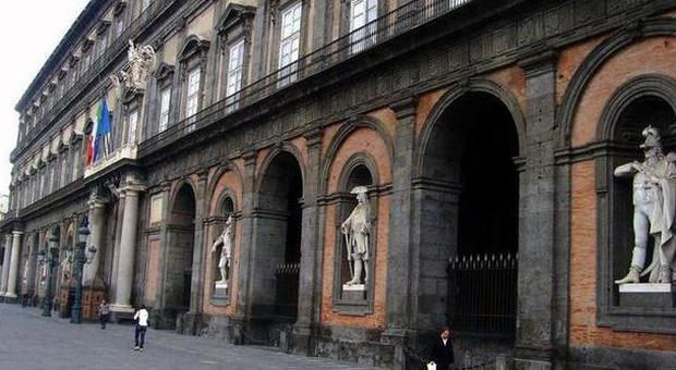 Clamoroso a Napoli, furto di 15mila euro al Palazzo Reale