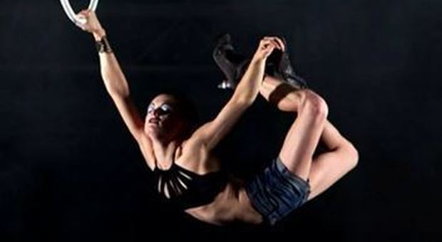Australia, choc al Cirque du Soleil: ginnasta precipita durante lo show, è grave