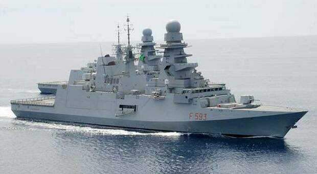 Focolaio Covid a bordo della nave della Marina militare: attraccata a Taranto, tutti in quarantena