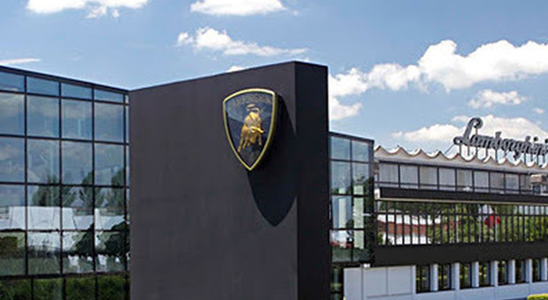 Lamborghini, nuovo accordo aziendale: «Settimana corta, smartworking e benessere psicologico»