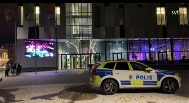Svezia choc, uomo precipita sugli spettatori al concerto omaggio agli Abba: due morti