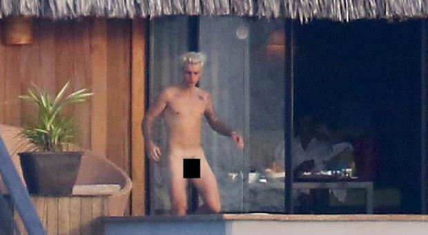 Il nudo frontale di Justin Bieber a Bora Bora (nydailynews.com)