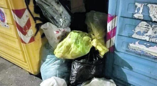 Parte il nuovo sistema di raccolta cassonetti strapieni e rifiuti in strada