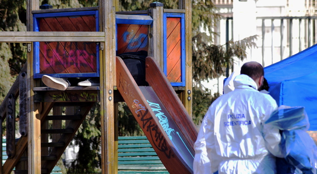 Ragazzo Morto A 21 Anni, La Scoperta Choc In Un Parco Per Bambini. La ...