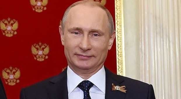 Vladimir Putin è l'uomo più potente del mondo: nella classifica Forbes staccati Merkel e Obama