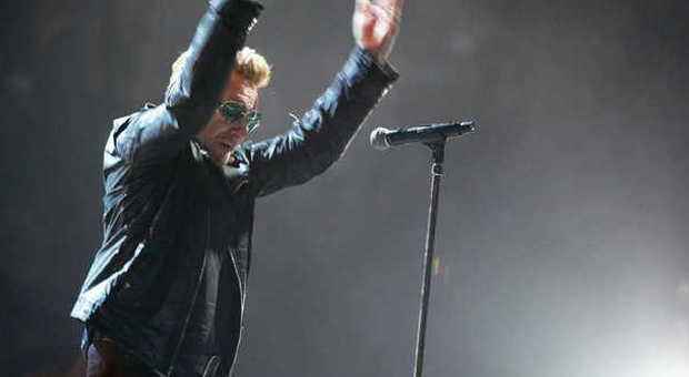 U2 suonano a Parigi dopo gli attentati: «Siamo tutti parigini»