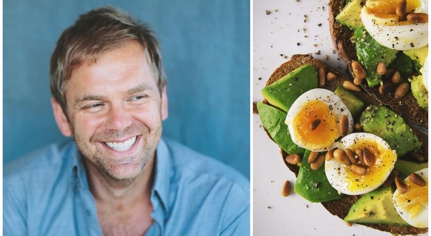 Bill Granger, morto lo chef padre dell'avocado toast: «Ha trasformato un cibo senza pretese in qualcosa di speciale pieno di sole»