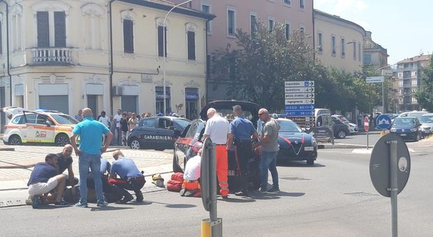 Terni, spari in centro: durante un controllo, ferito un carabiniere