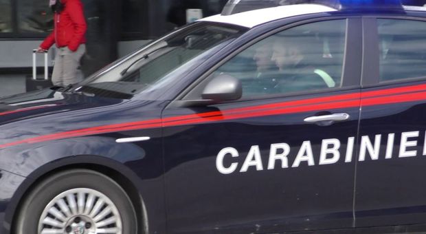 Controlli dei carabinieri alla stazione Tiburtina