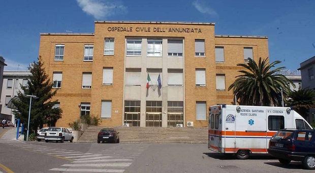 https://statics.cedscdn.it/photos/MED/83/88/8628388_31185859_cosenza.jpg