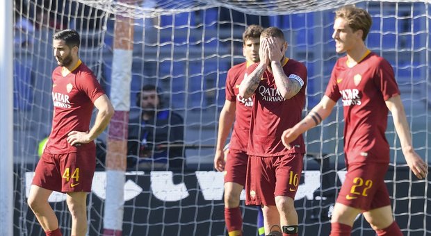 Roma sempre più giù: il Napoli vince facile 4-1