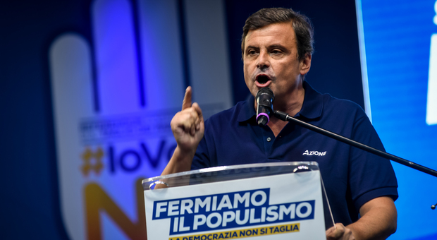 Elezioni Puglia, Calenda: «Emiliano satrapo senza scrupoli, è un Caudillo sudamericano»