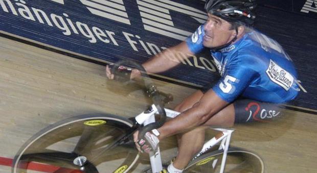 Morto il ciclista Andreas Kappes, ucciso da una puntura di un insetto