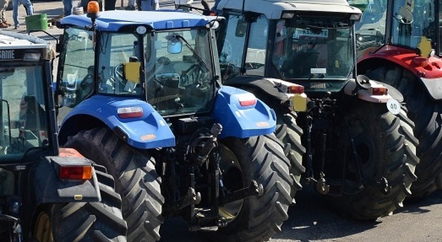 La protesta degli agricoltori, 30 trattori in piazza a Frosinone