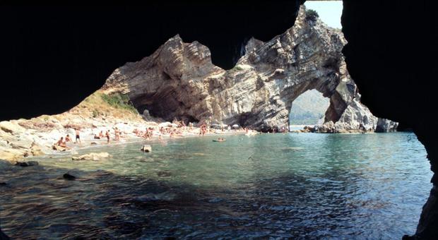 Palinuro, restyling per l'Arco Naturale: «Così la spiaggia gioiello riaprirà ai turisti»