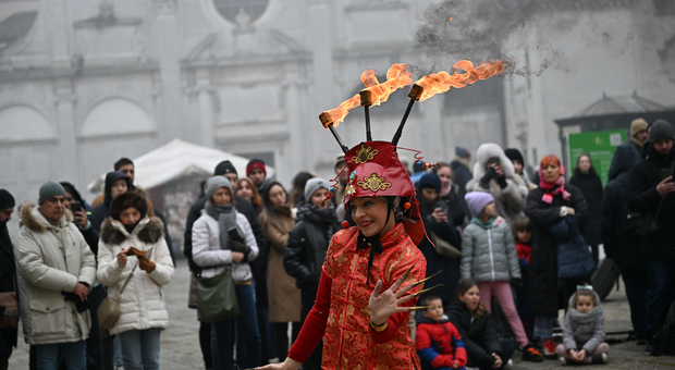 Carnevale di Venezia 2024, successo per il Carnival Street Show. Tutto pronto per il corteo di barche sul Canal Grande