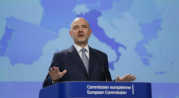 Ue, Moscovici: "No ultimatum all'Italia, ma attendiamo nuove misure"