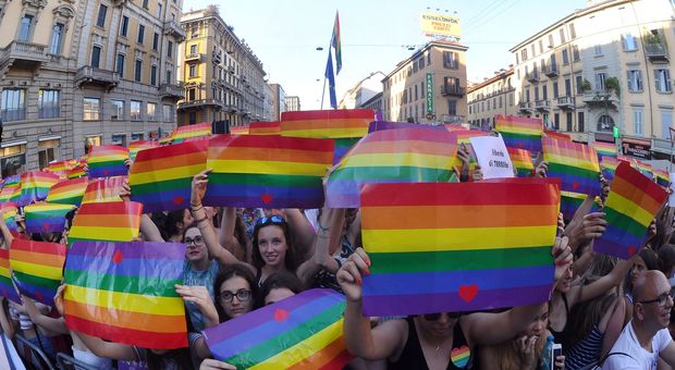 25 anni di Roma Pride: l'8 giugno torna la parata e da domani al via settimana di eventi