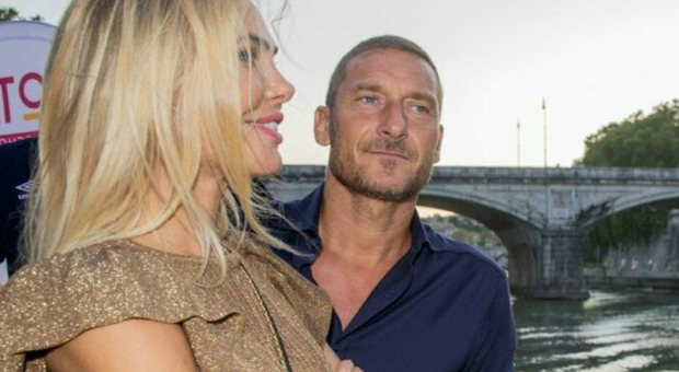 Totti e Ilary in tribunale il 14 ottobre: prima udienza per la separazione e lo scambio borse-Rolex