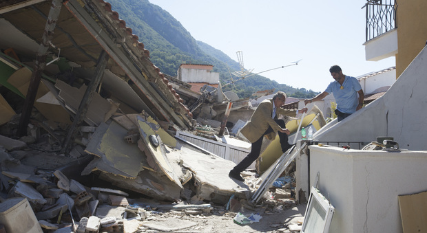 Terremoto a Ischia, 900 euro al mese di contributo per le case terremotate