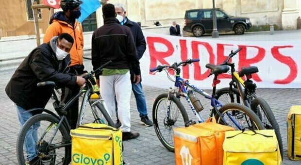 «Carta dei Diritti del Lavoratore», in Campania nasce una legge che tutela i riders