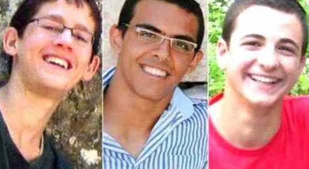 Israele, ritrovati morti i ragazzi rapiti. Netanyahu: uccisi da belve umane. Hamas: un attacco aprirà porte inferno