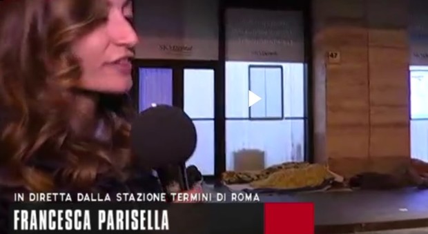 Paura durante la diretta di Matrix: aggredita a Termini la giornalista di Fondi Francesca Parisella