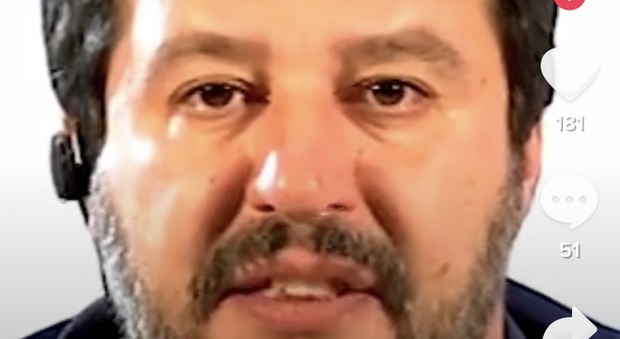 Matteo Salvini sbarca su TikTok: «In Italia si arriva con i documenti e se si ha il permesso di arrivare»