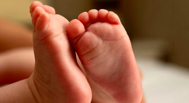 Neonata muore dopo il parto, dramma in ospedale. 4 indagati per omicidio colposo