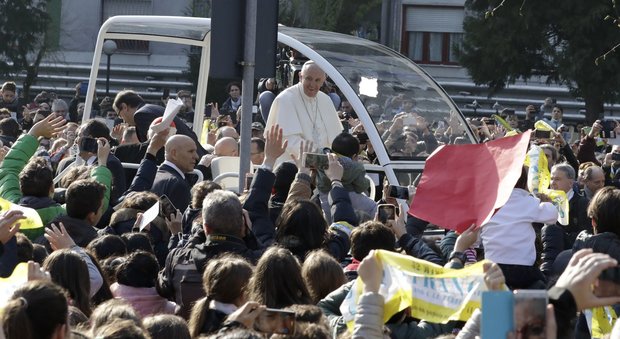 Il Papa a Milano da Scola: la visita inizia dalle case popolari