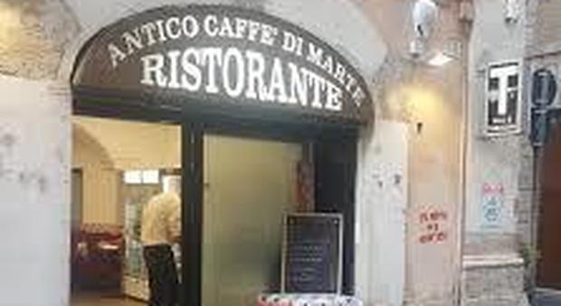 Antico caffè Marte a Roma: i prezzi bassi non giustificano qualità e servizio