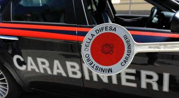 Guida auto rubata e tenta di sfuggire ai carabinieri: arrestato 29enne