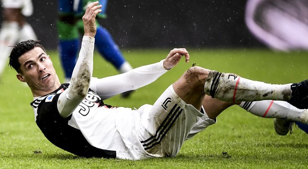 Le pagelle dei bianconeri: Buffon e de Ligt pasticcioni. Il rigore salva Ronaldo