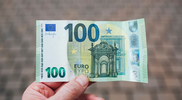 Bonus 100 euro (ex Renzi) in busta paga, c'è l'ok in Manovra: chi riceverà il contributo ogni mese