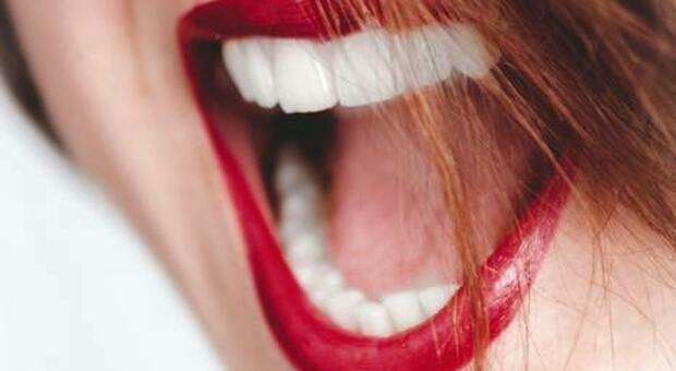 La parodontite aumenta il rischio cardiovascolare, Rossi (Sidp): «Batteri della placca possono passare nel sangue»