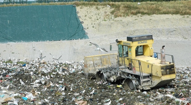 Emergenza rifiuti in provincia di Pesaro e Urbino: dopo 7 anni si voterà un piano già vecchio