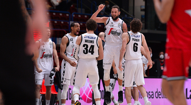 Basket, finale scudetto: Bologna sbanca Milano e va sul 2-0