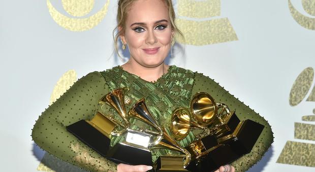 Adele e i suoi quattro Grammy Awards 2017