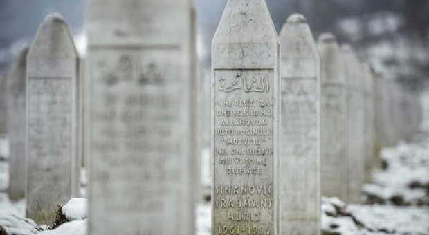 Il cimitero di Potokari, fuori Srebrenica, dove sono sepolte le vittime del massacro
