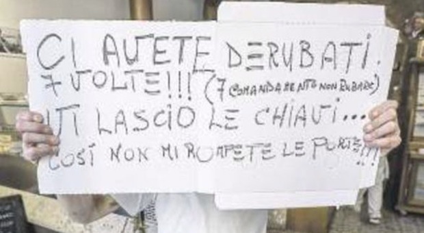 Napoli, sette furti in pizzeria: «Ladri, ecco le mie chiavi»