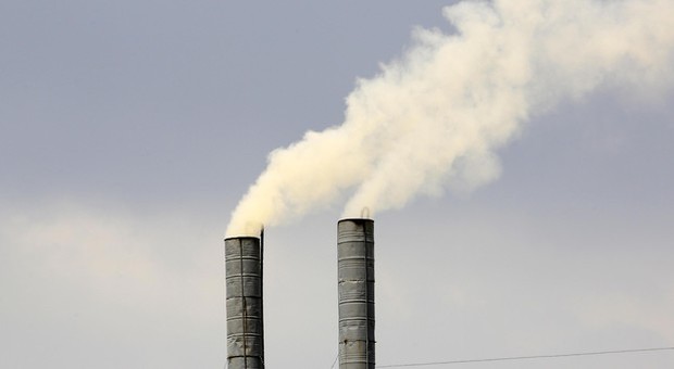 Eurostat: emissioni CO2 Italia calano più della media Ue