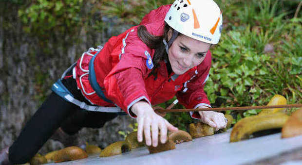 Kate Middleton in versione sportiva: la Duchessa si cimenta con il free climbing