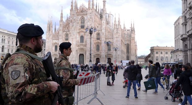 Militari in Duomo