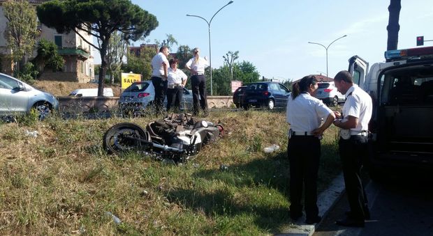 Roma, scooter travolge e uccide anziano sulla Colombo