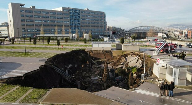 Ospedale del Mare, esplosione nella notte: voragine di 50 metri, evacuato il Covid residence