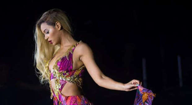 Beyoncé regina di stile: il tour è un ciclone di look
