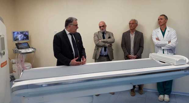 Da sinistra il direttore generale, Giorgio Casati, quello sanitario della Asl Giuseppe Visconti, il sindaco Damiano Coletta e il dirigente della radiologia Mario Iozzino